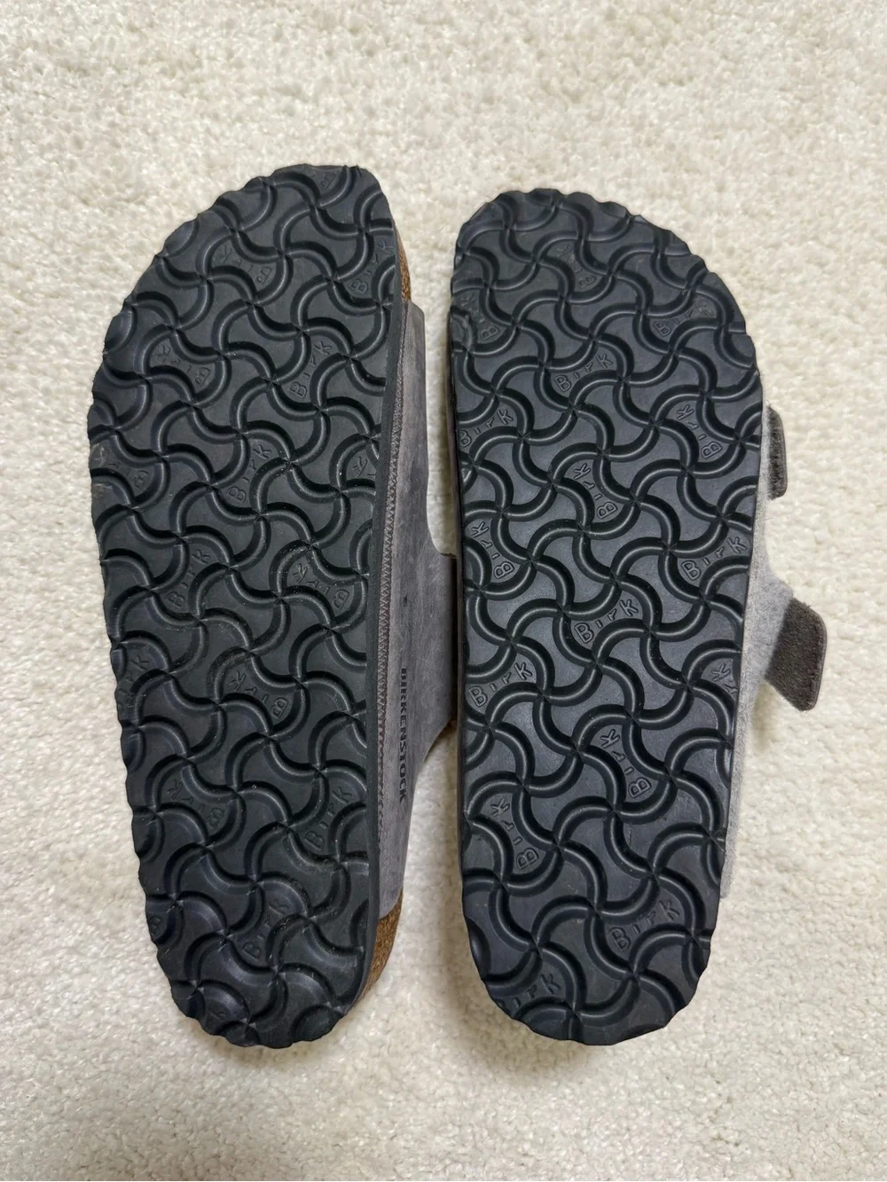 Birkenstock Arizona Two Strap Sandal Iron Oiled Leather Light Gray Wool EU 39
